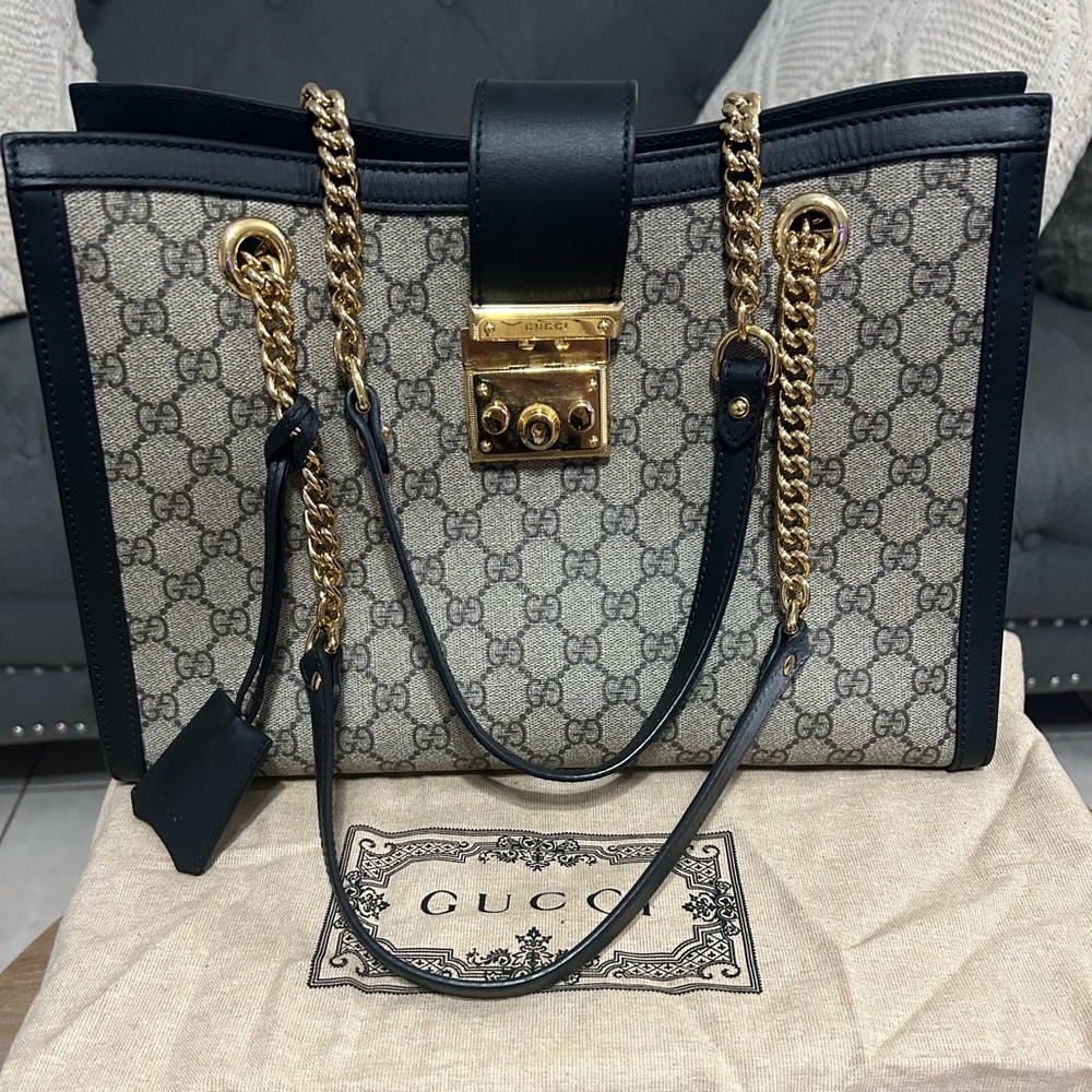 Authentic Gucci Padlock medium GG shoulder bag  NEW with receipt included.